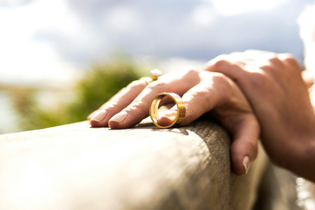 should I stay or leave my marriage therapist